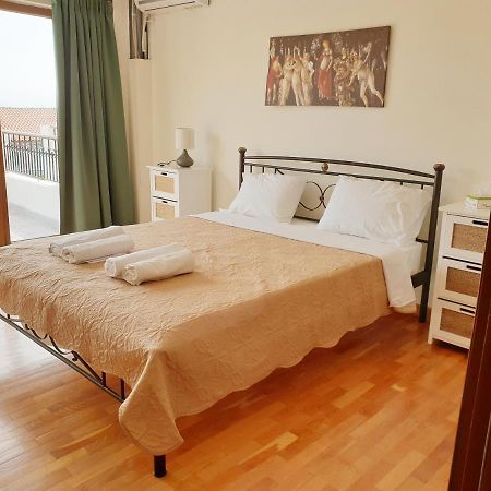 Villa Apex With Seaview ลาโกนิสซี ภายนอก รูปภาพ