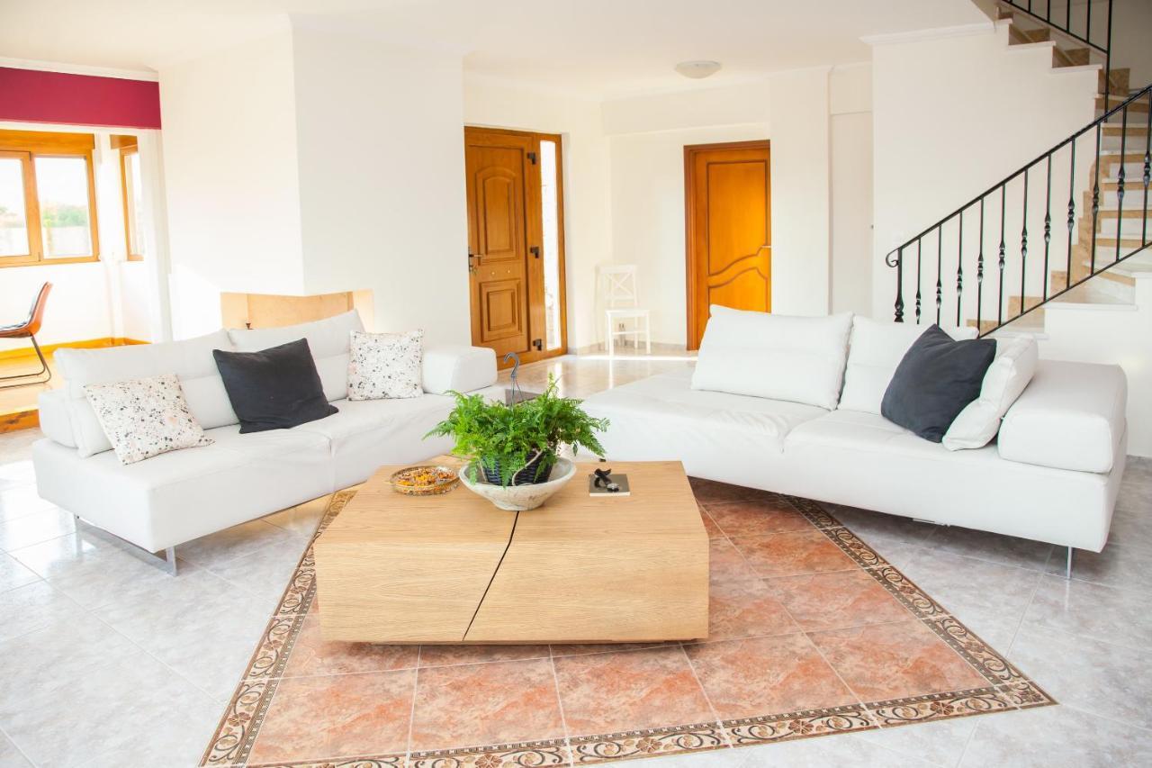 Villa Apex With Seaview ลาโกนิสซี ภายนอก รูปภาพ